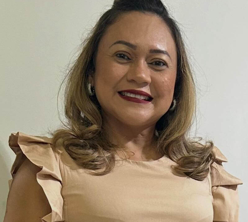 Lia Mara Couto Diniz dos Santos