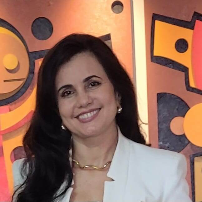 Simone Alli Fernandes Farias
